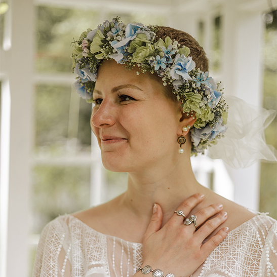 Brautshooting in weißem Hochzeitskleid